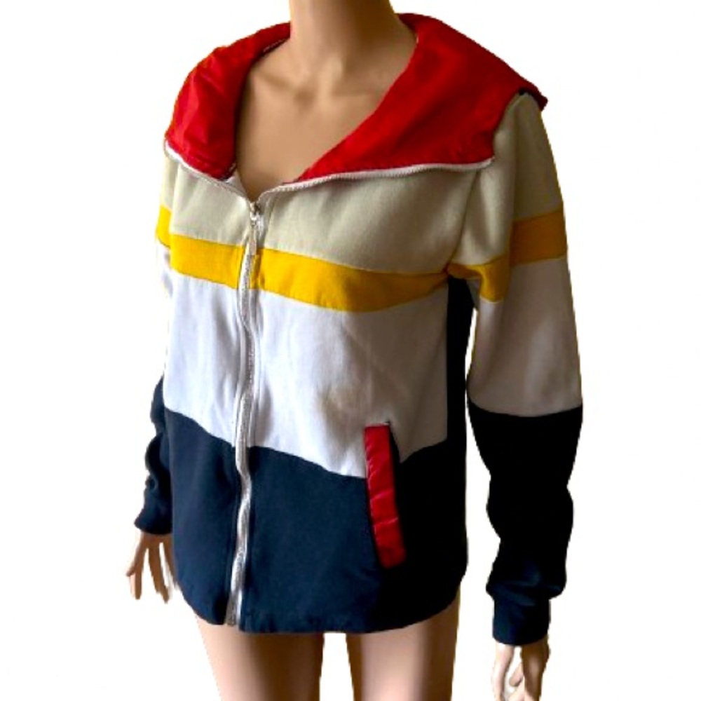 Men’s Multi color jacket/hood small but run big if u a med it’ll fit only $24